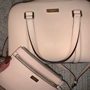Kate spade purse. Free wristlet